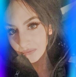 Meet your Posher, Alicia